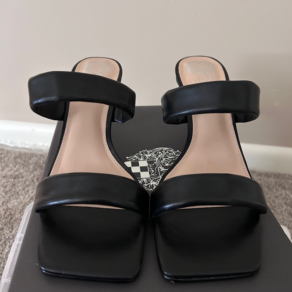 Vince Camuto 'Aslee' Square Toe Sandal Mid Heel Black Leather Size 9 New